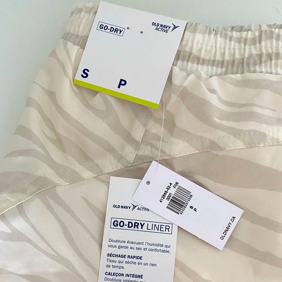 Old Navy “Dolphin Hem Run Shorts” - 3 inch inseam - Picture 10 of 11